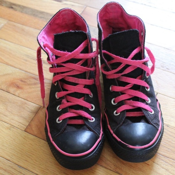 pink black converse